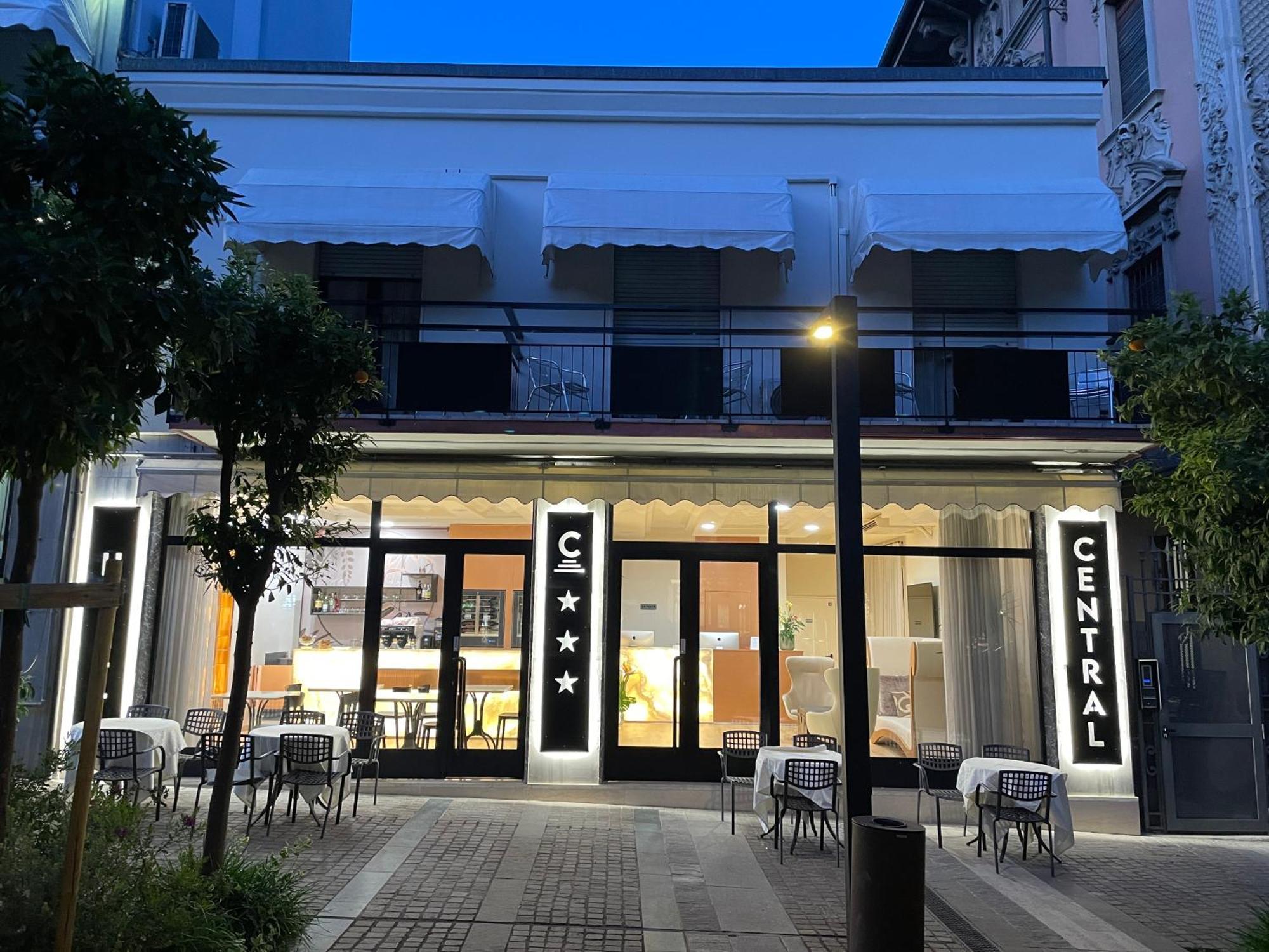 Hotel Central Giacomini Saló Exterior foto